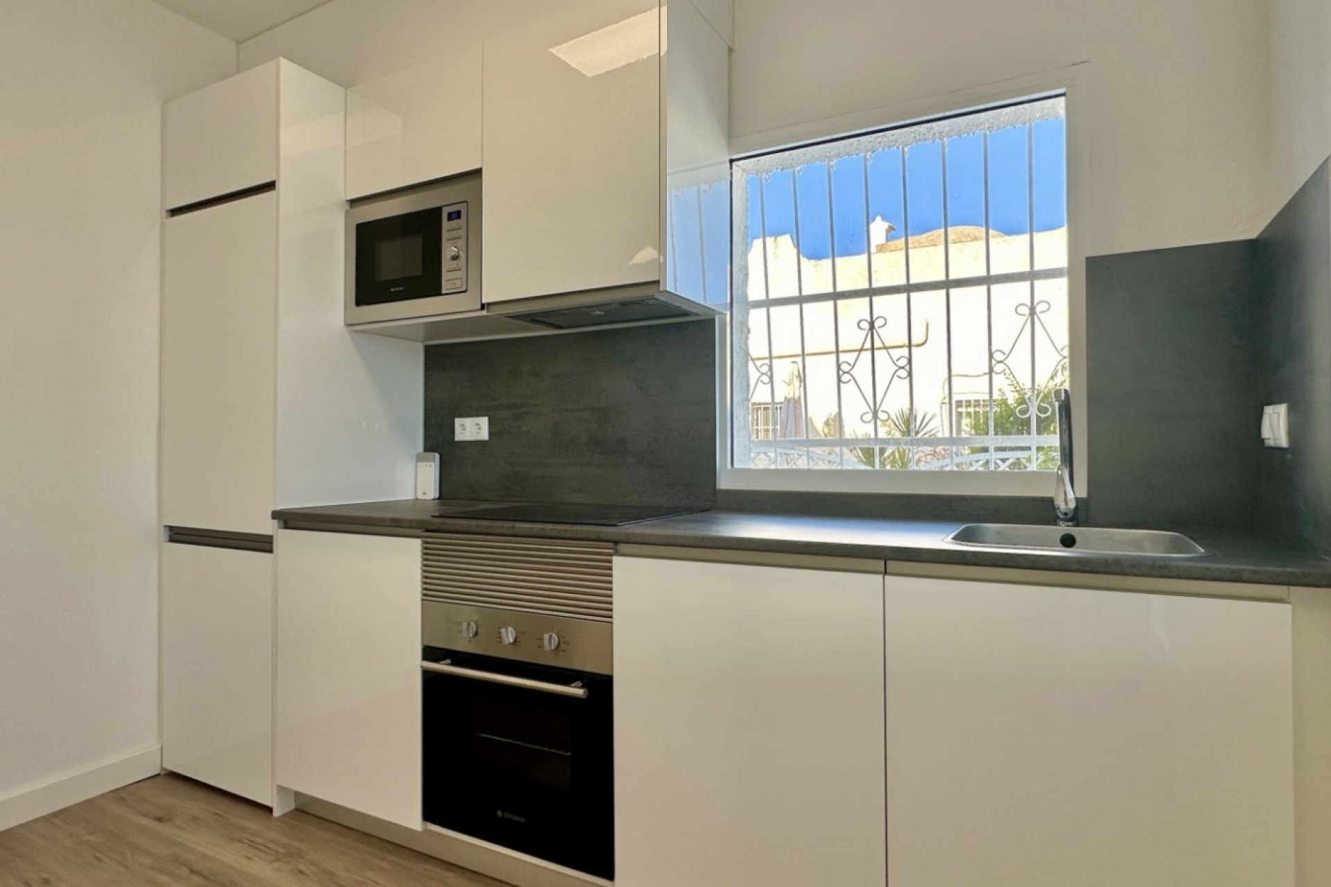 Rynek Wtórny - Bungalow / Domek parterowy - Orihuela Costa - Las Filipinas