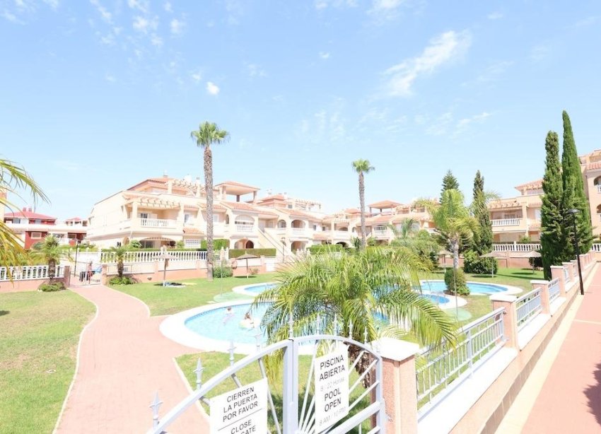 Rynek Wtórny - Bungalow / Domek parterowy - Orihuela Costa - Punta Prima