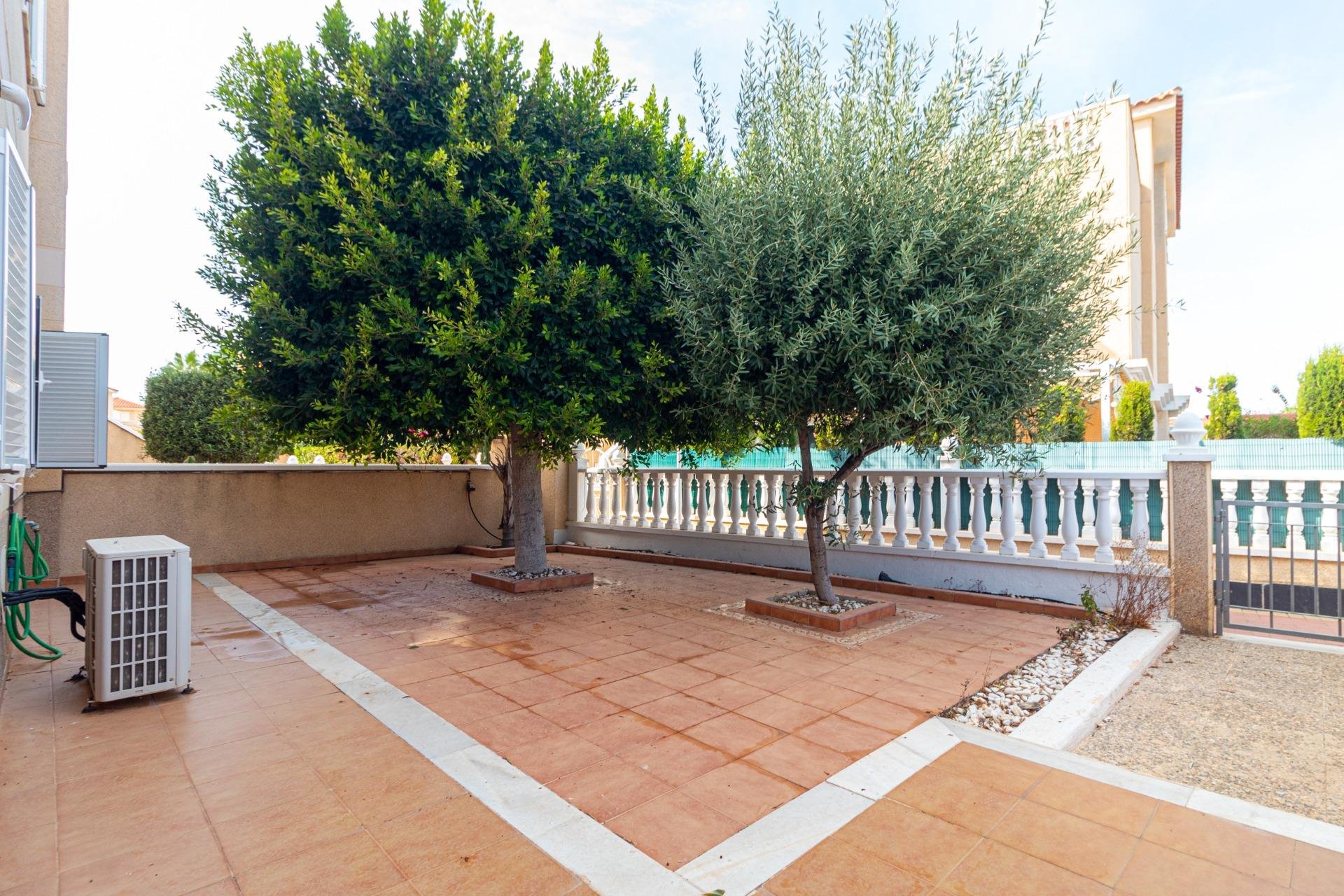 Rynek Wtórny - Bungalow / Domek parterowy - Orihuela Costa - Punta Prima