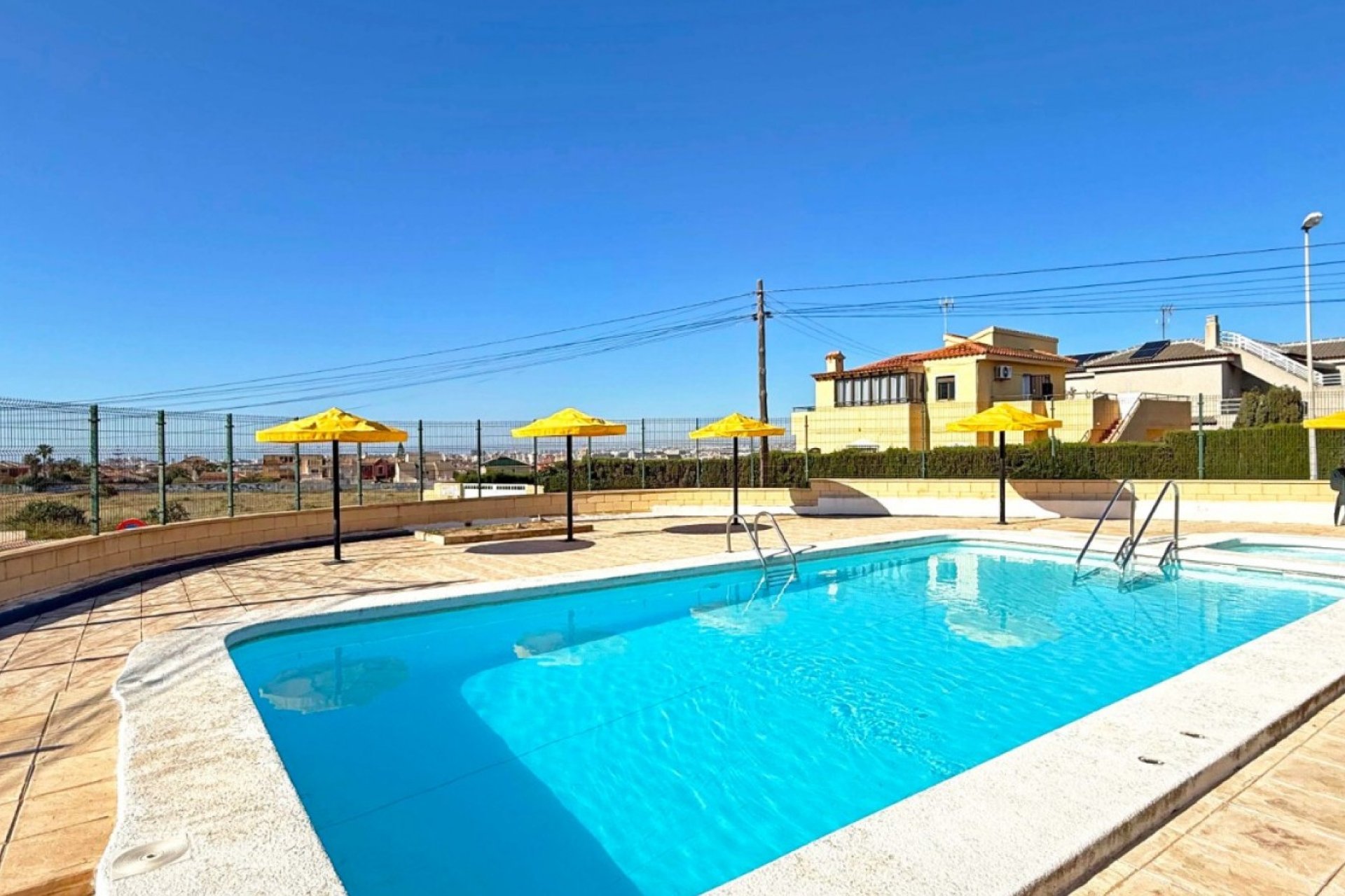 Rynek Wtórny - Bungalow / Domek parterowy - Torrevieja - La Mata