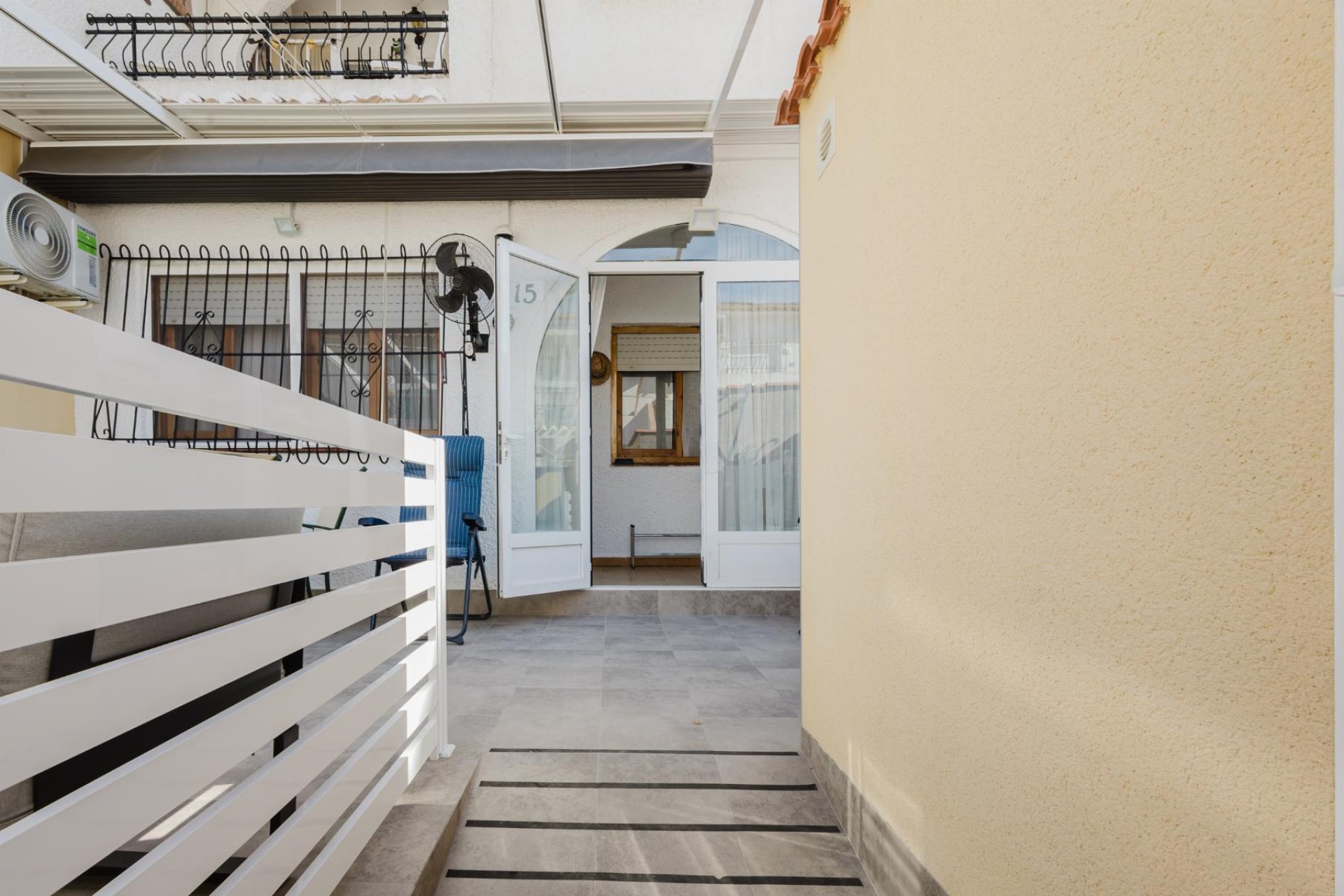 Rynek Wtórny - Bungalow / Domek parterowy - Torrevieja - playa de los naufragos