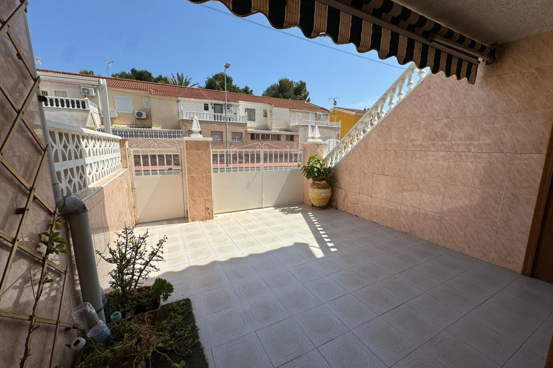 Rynek Wtórny - Bungalow / Domek parterowy - Torrevieja - Playa de los Naufragos