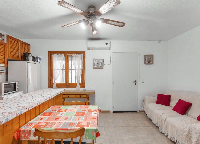 Rynek Wtórny - Bungalow / Domek parterowy - Torrevieja - Playa de los Naufragos
