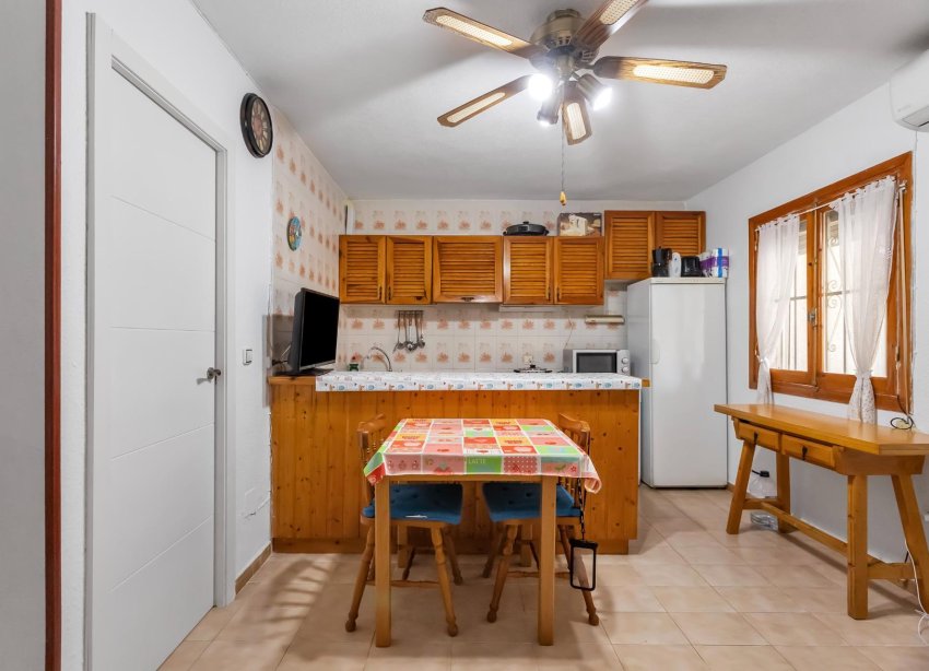 Rynek Wtórny - Bungalow / Domek parterowy - Torrevieja - Playa de los Naufragos