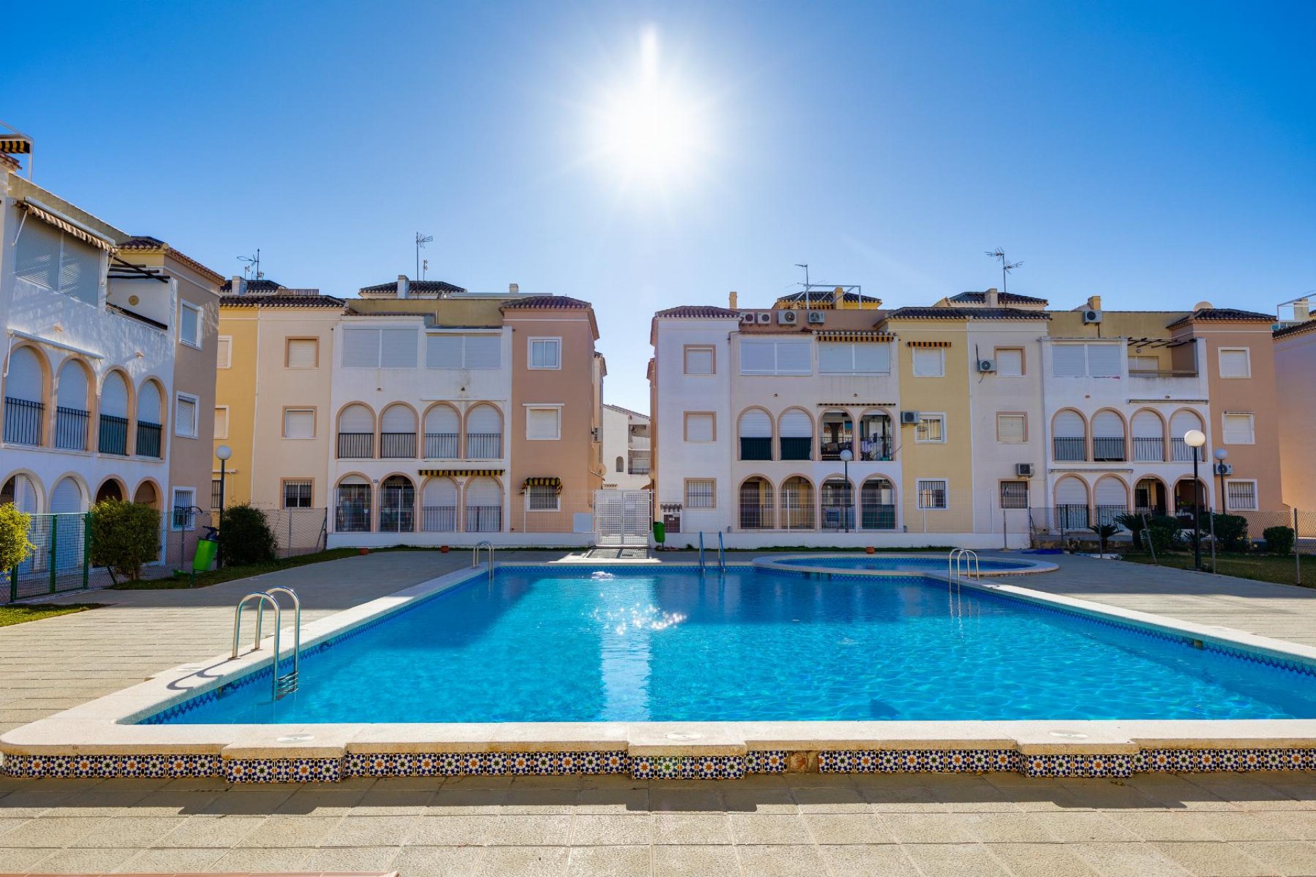 Rynek Wtórny - Bungalow / Domek parterowy - Torrevieja - Playa de los Naufragos