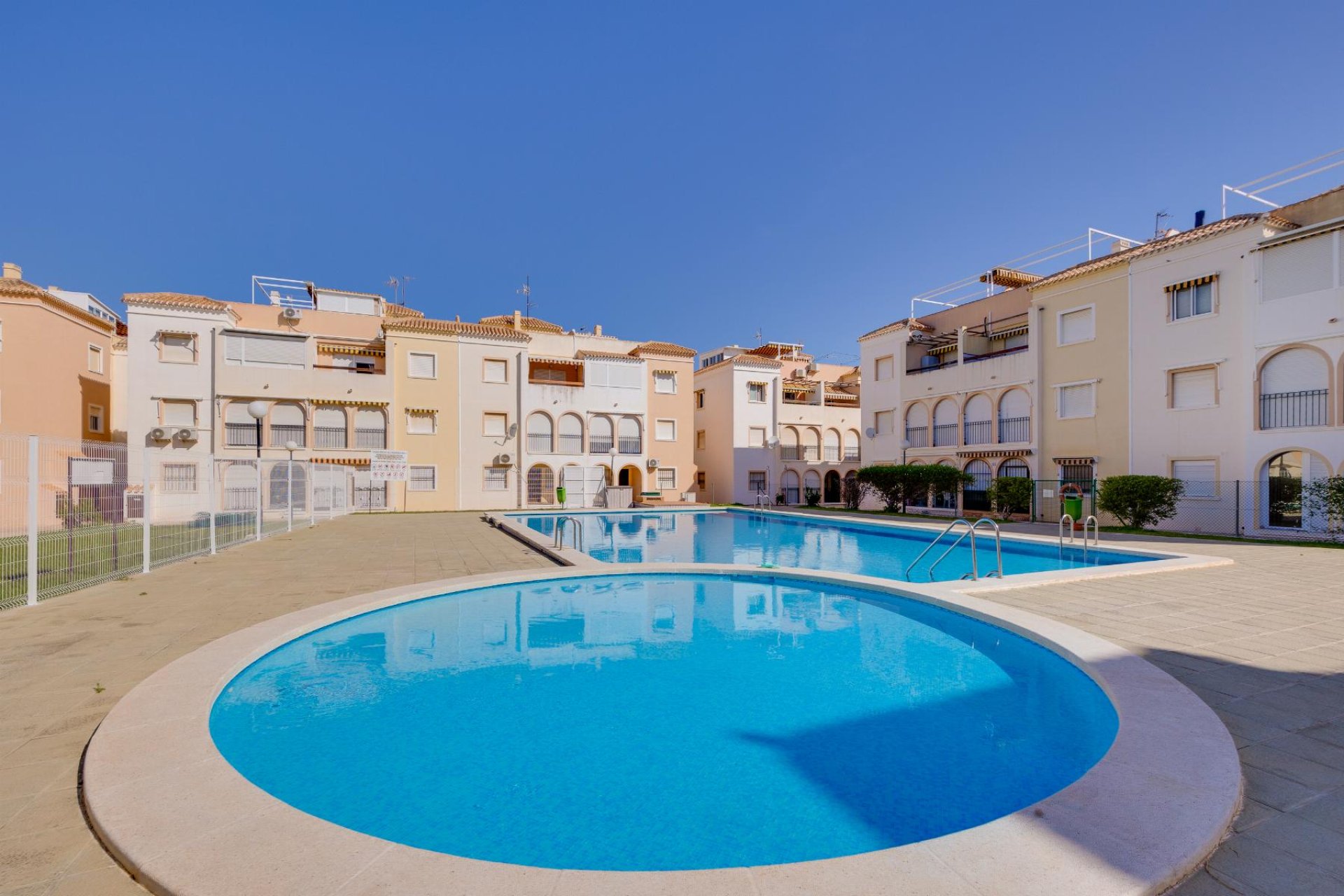 Rynek Wtórny - Bungalow / Domek parterowy - Torrevieja - Playa de los Naufragos