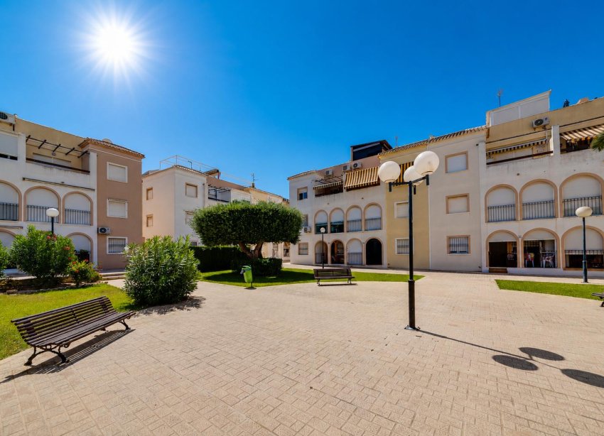 Rynek Wtórny - Bungalow / Domek parterowy - Torrevieja - Playa de los Naufragos