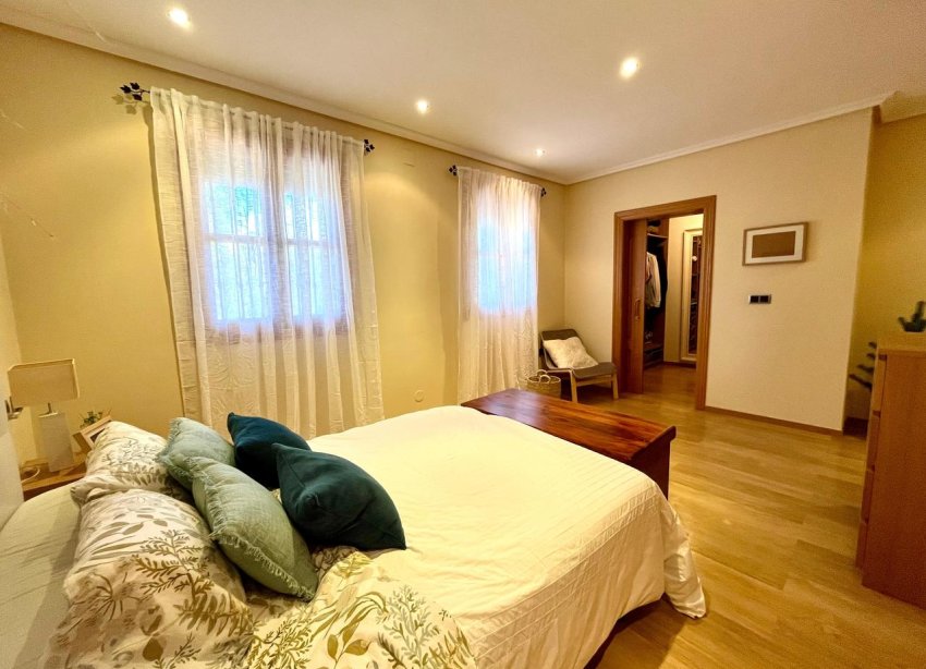 Rynek Wtórny - Dom na wsi - El Esparragal