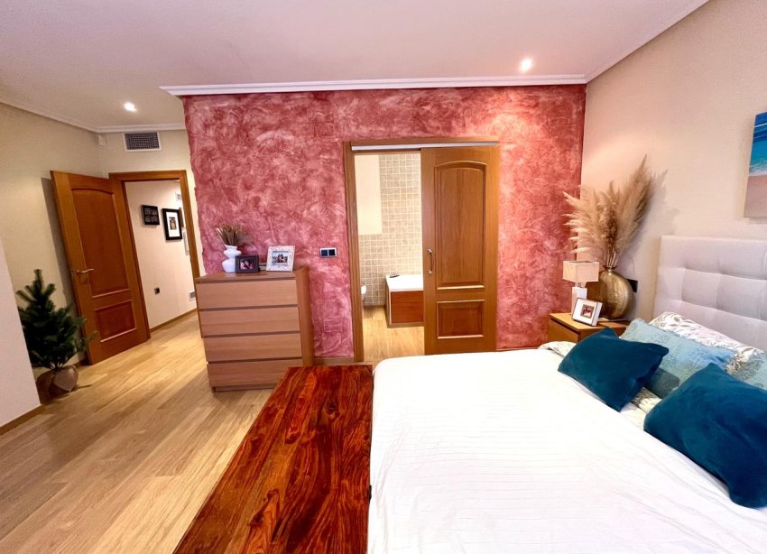 Rynek Wtórny - Dom na wsi - El Esparragal