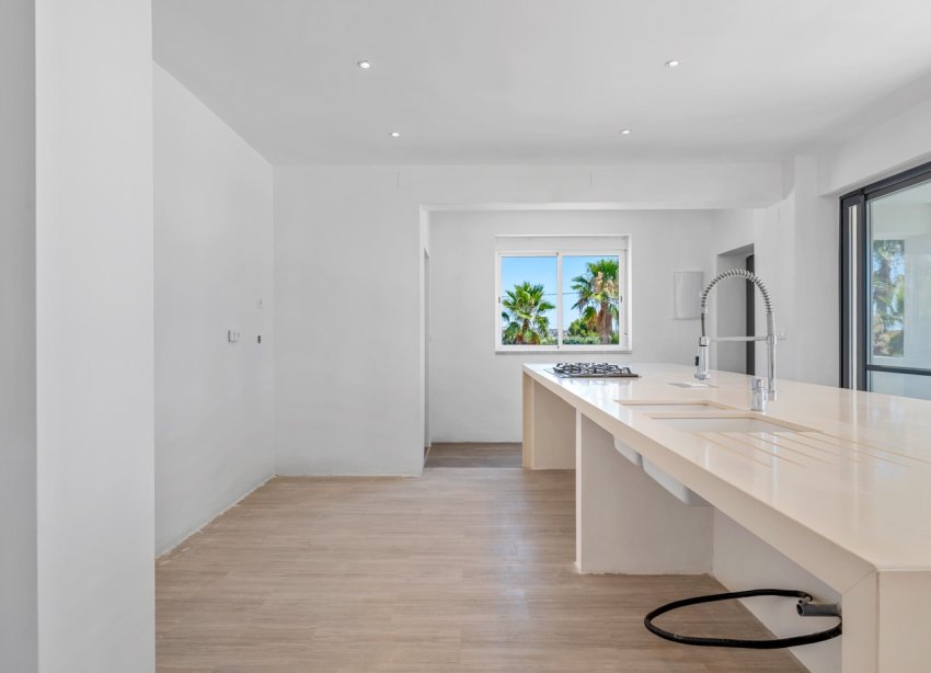 Rynek Wtórny - Dom na wsi - Los Montesinos - La Herrada