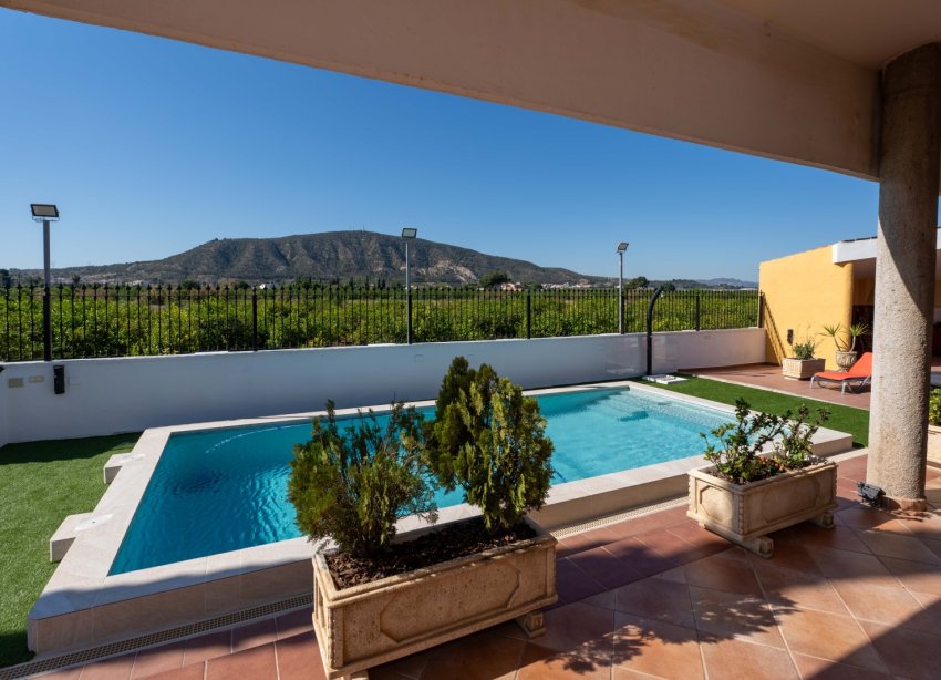 Rynek Wtórny - Dom na wsi - Orihuela