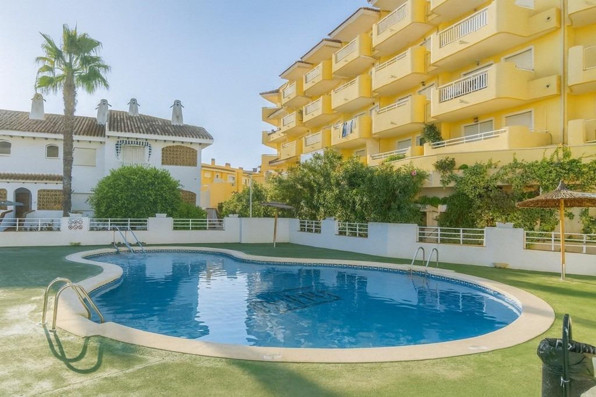 Rynek Wtórny - Dom szeregowy - Dehesa de campoamor - Campoamor