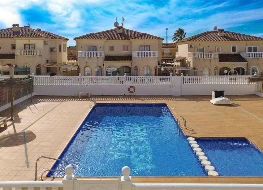 Rynek Wtórny - Dom szeregowy - Torrevieja - Nueva Torrevieja