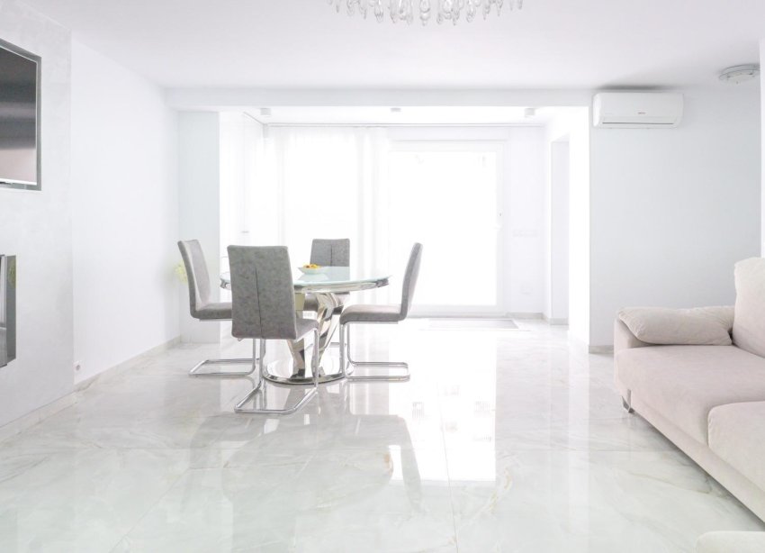 Rynek Wtórny - Dom szeregowy - Torrevieja - Punta prima