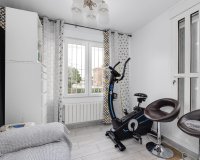 Rynek Wtórny - Dom szeregowy - Torrevieja