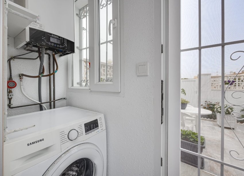 Rynek Wtórny - Dom szeregowy - Torrevieja