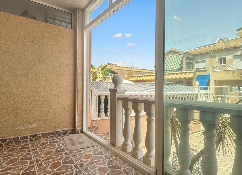 Rynek Wtórny - Dom szeregowy - Torrevieja