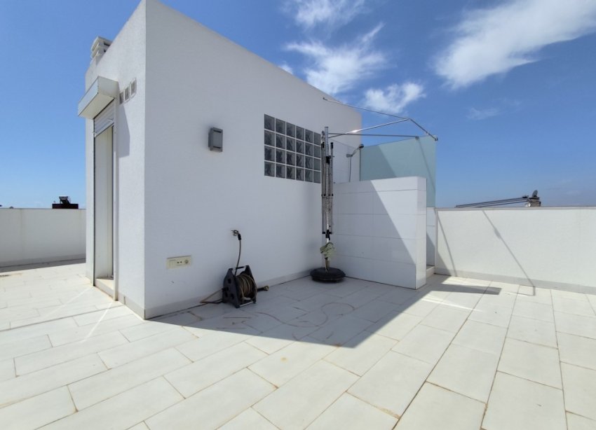 Rynek Wtórny - Dom szeregowy - Torrevieja