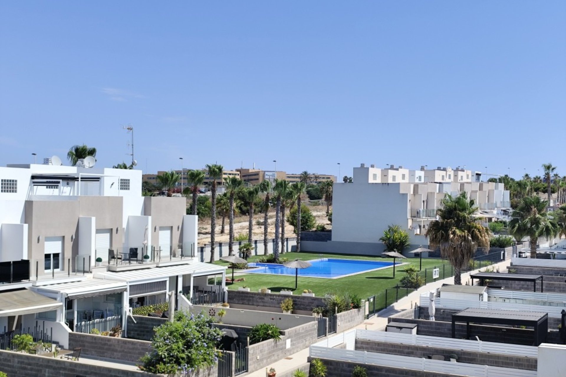 Rynek Wtórny - Dom szeregowy - Torrevieja