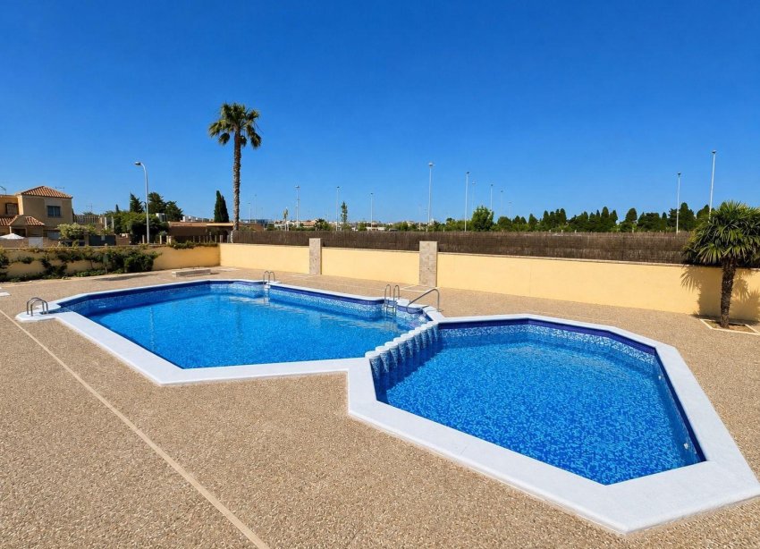 Rynek Wtórny - Duplex / Mieszkanie dwupoziomowe - Torrevieja - Carrefour