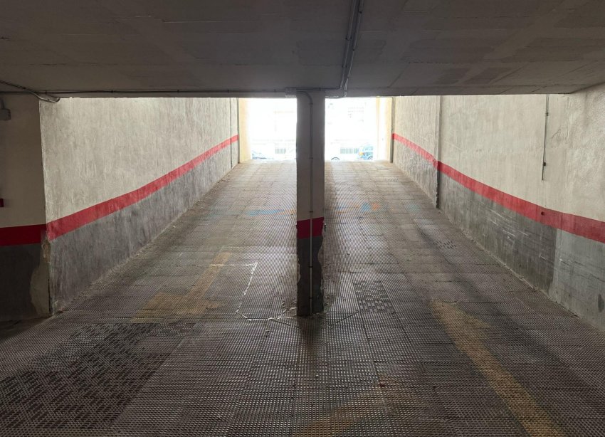 Rynek Wtórny - garage - Torrevieja - Centro
