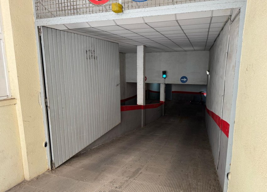 Rynek Wtórny - garage - Torrevieja - Centro