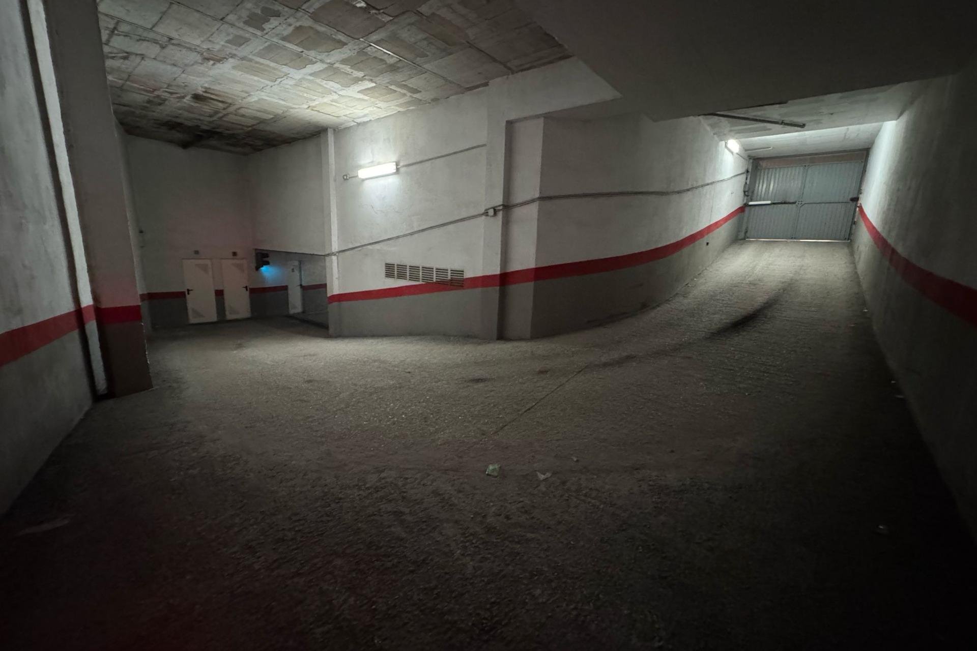 Rynek Wtórny - garage - Torrevieja - Centro