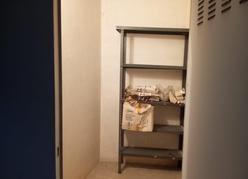 Rynek Wtórny - garage - Torrevieja - La Mata