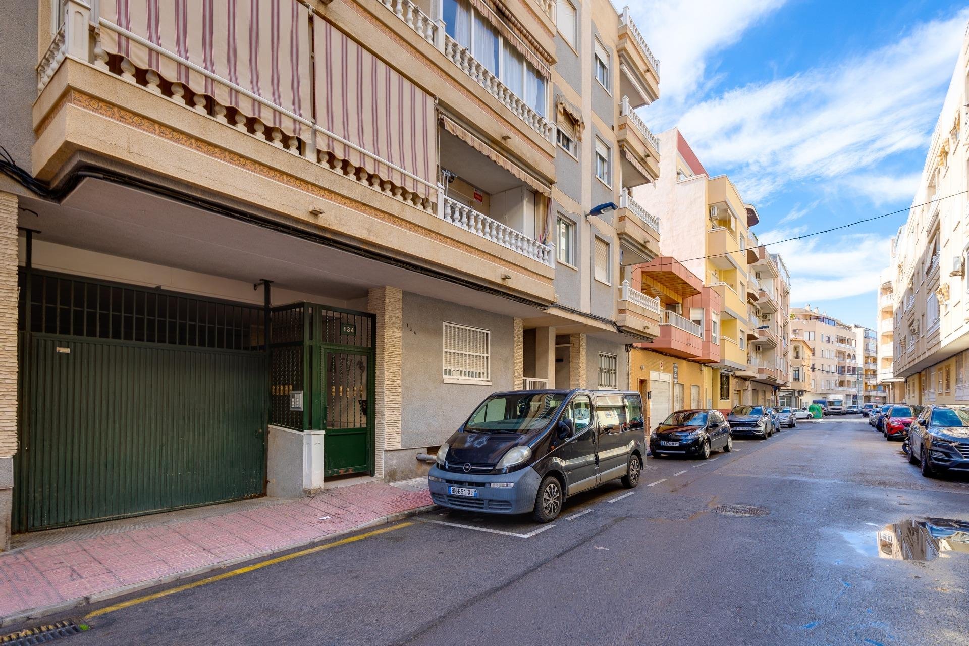 Rynek Wtórny - garage - Torrevieja - Playa del cura