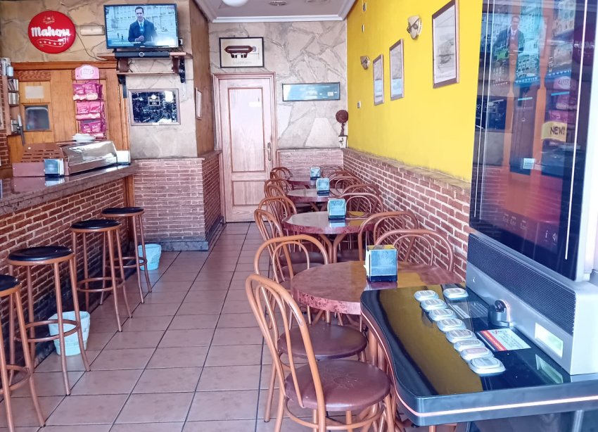 Rynek Wtórny - Lokal Usługowy - Torrevieja - Center Torrevieja