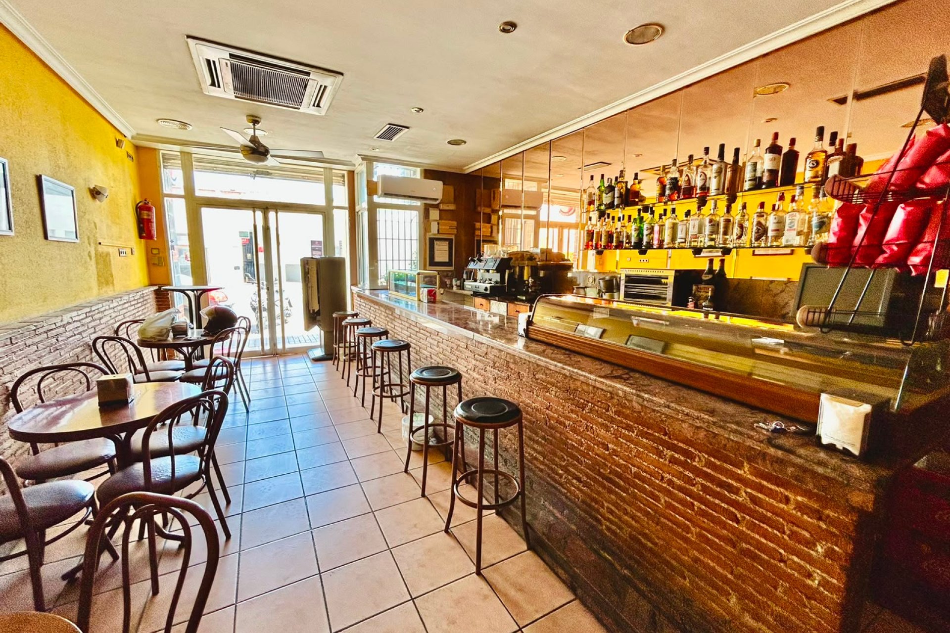 Rynek Wtórny - Lokal Usługowy - Torrevieja - Centro