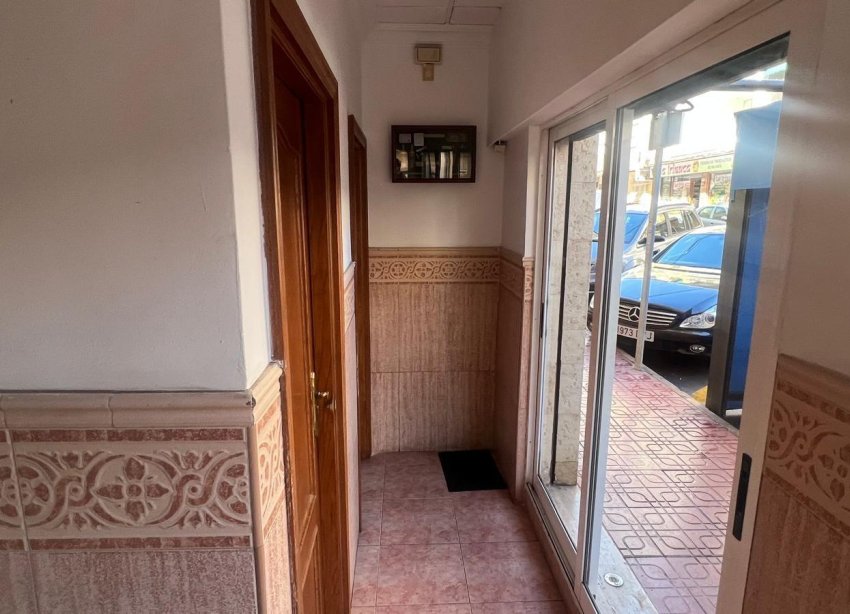 Rynek Wtórny - Lokal Usługowy - Torrevieja - Estacion de autobuses