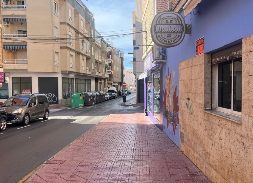 Rynek Wtórny - Lokal Usługowy - Torrevieja - Estacion de autobuses