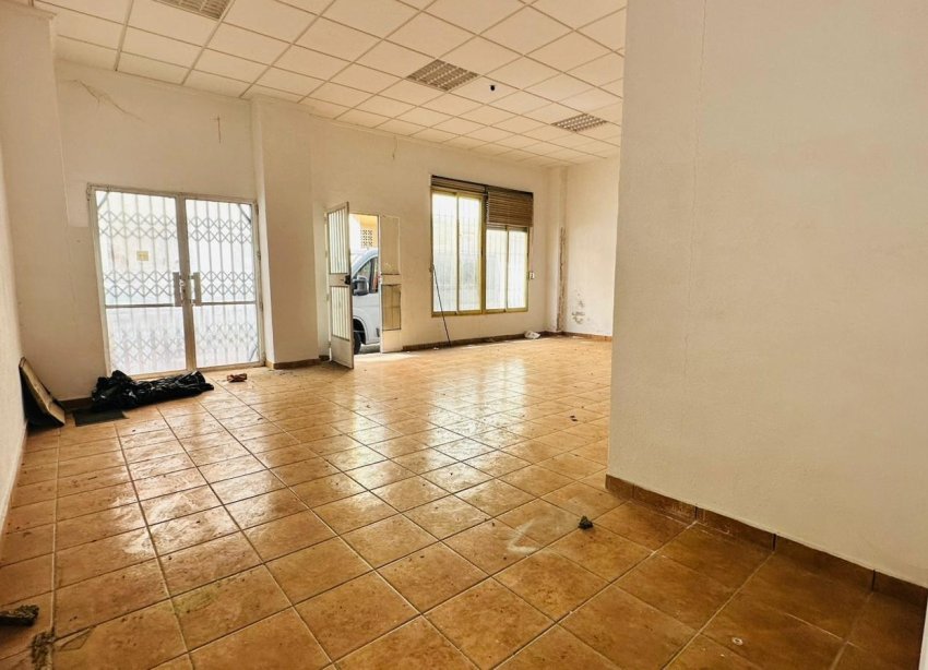 Rynek Wtórny - Lokal Usługowy - Torrevieja