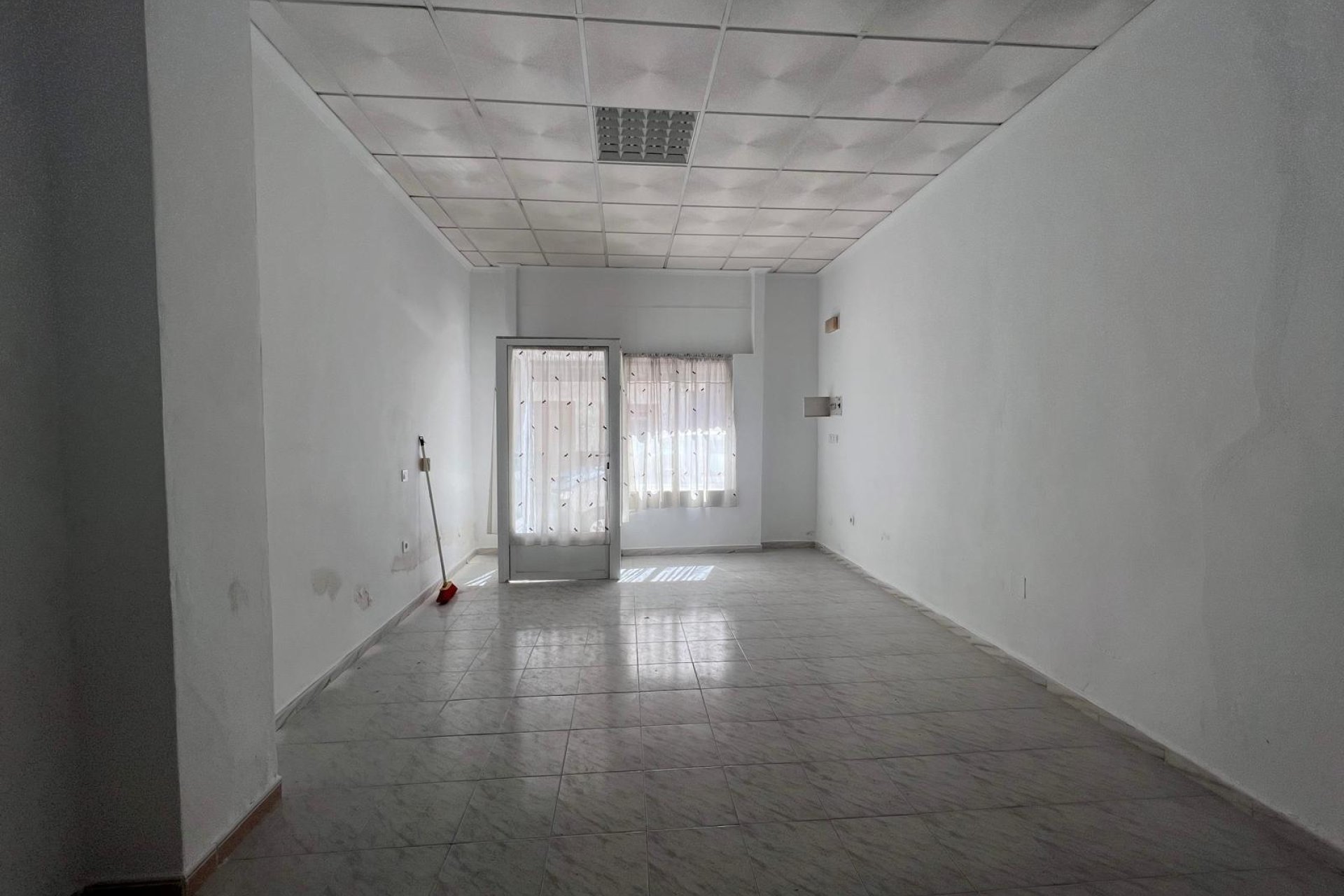 Rynek Wtórny - Lokal Usługowy - Torrevieja