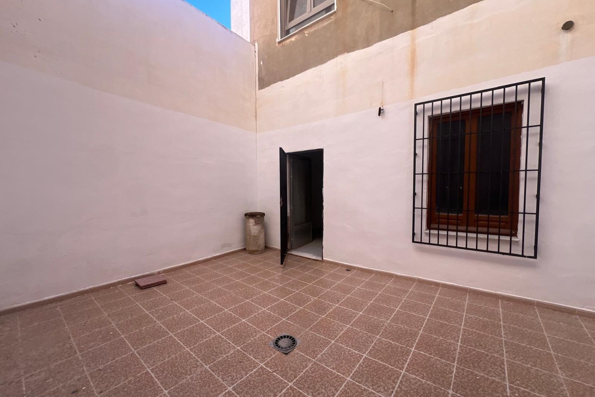 Rynek Wtórny - Lokal Usługowy - Torrevieja