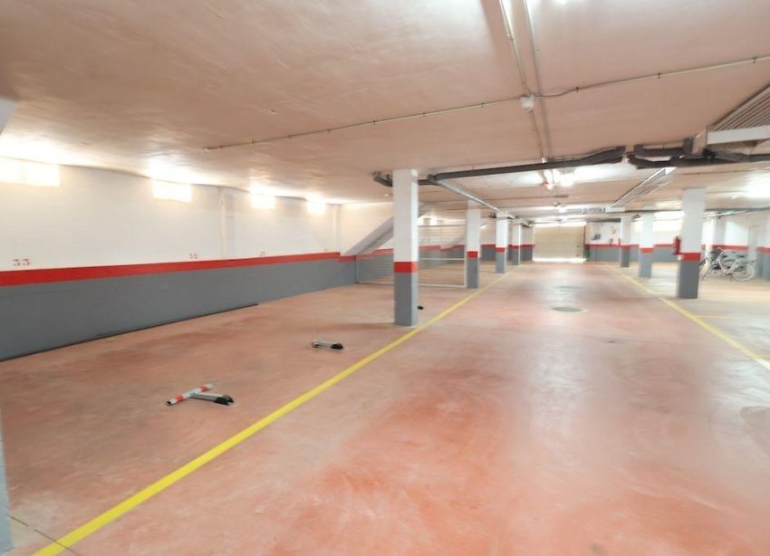 Rynek Wtórny - Parking - Orihuela Costa - Campoamor