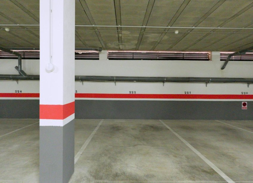 Rynek Wtórny - Parking - Torrevieja - Centro