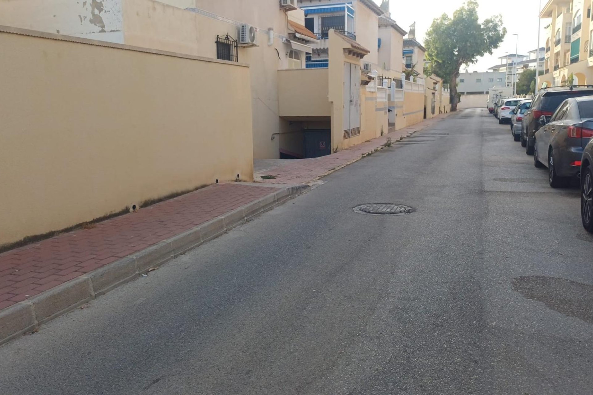 Rynek Wtórny - Parking - Torrevieja - Los Europeos