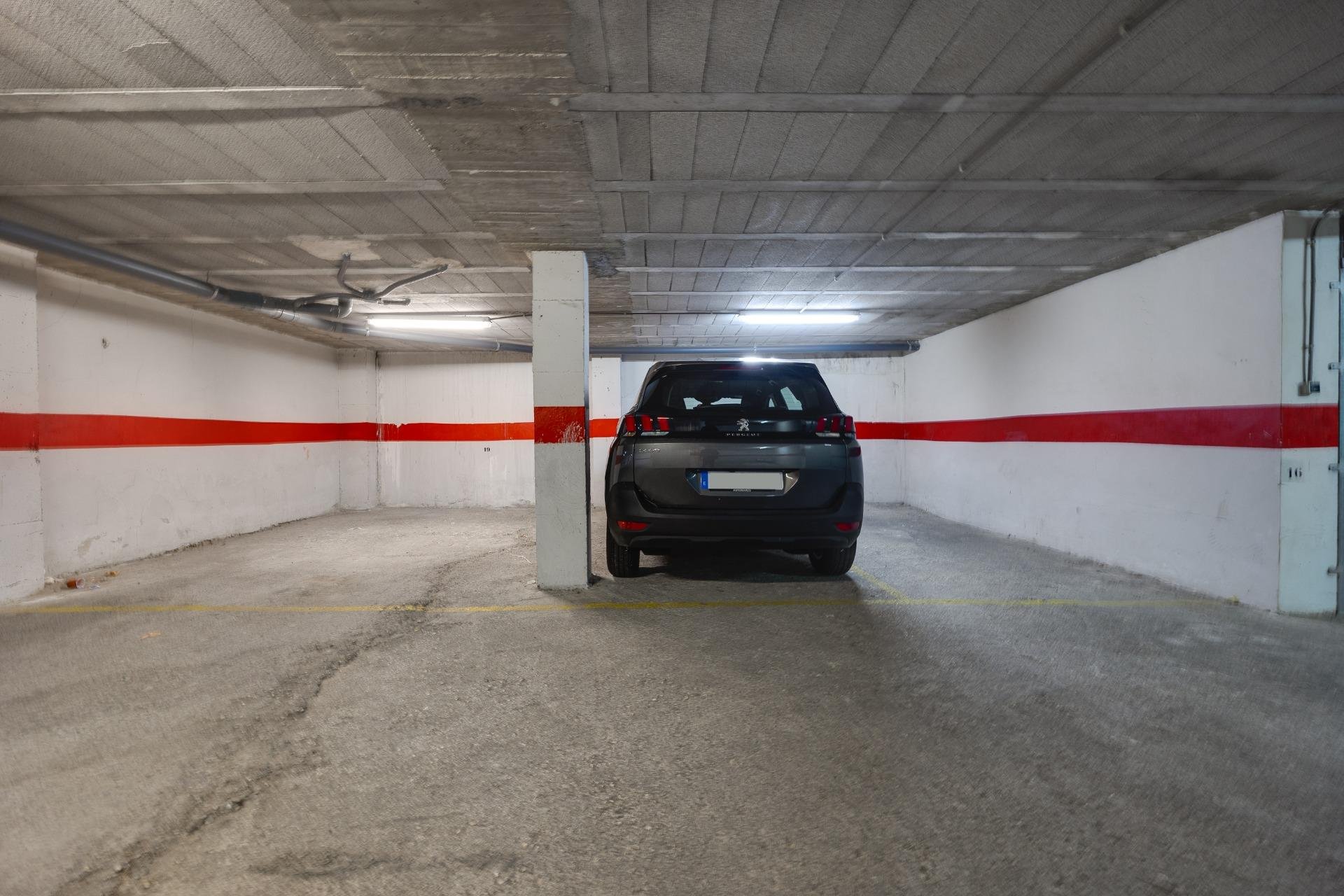 Rynek Wtórny - Parking - Torrevieja - Playa del cura