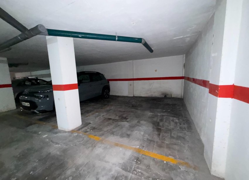 Rynek Wtórny - Parking - Torrevieja - Playa del Cura