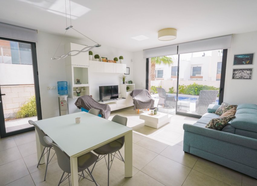 Rynek Wtórny - Willa - Benijofar