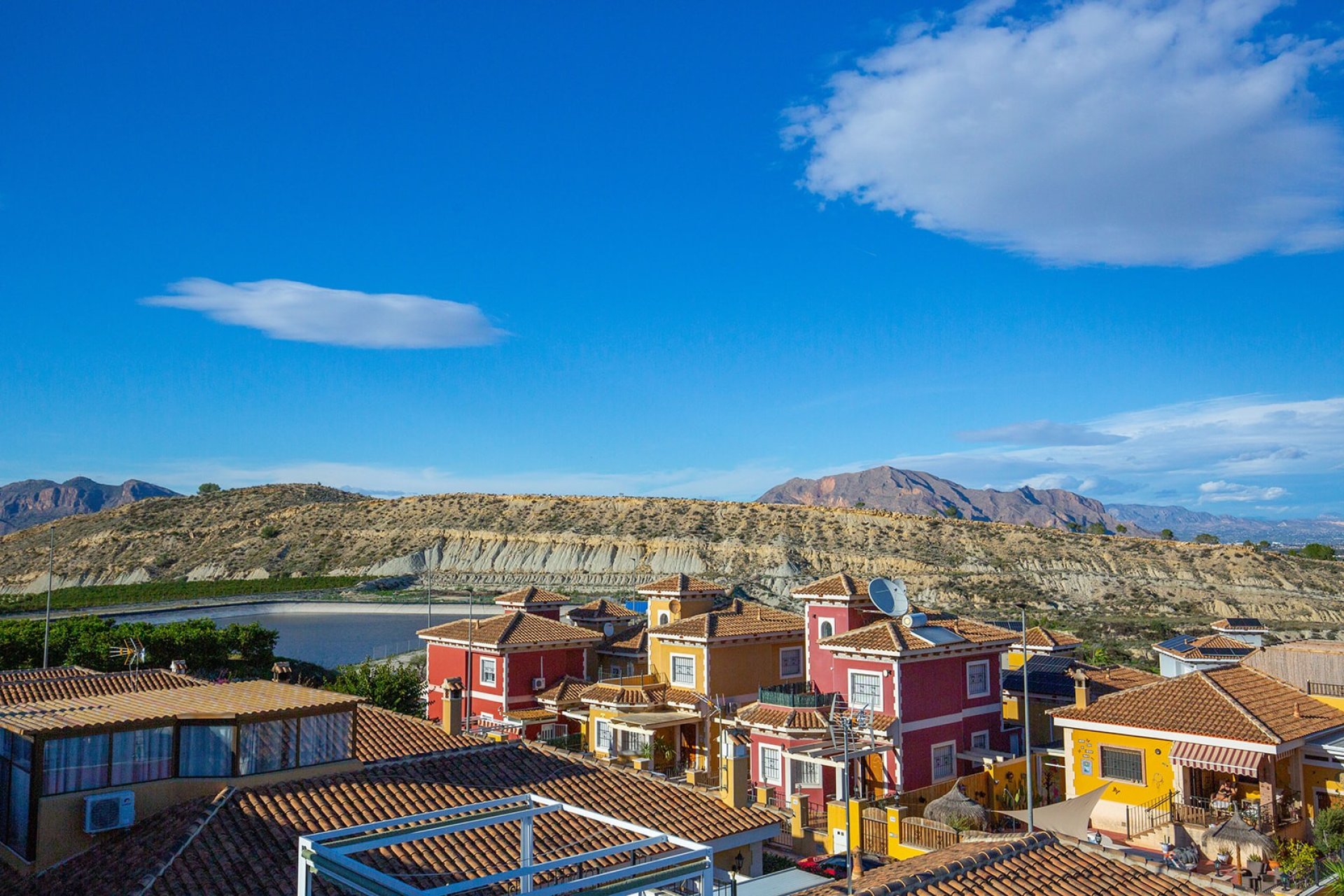 Rynek Wtórny - Willa - Bigastro