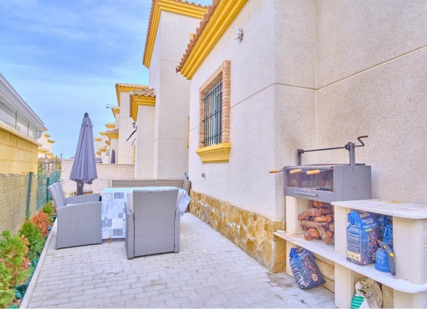 Rynek Wtórny - Willa / Dom - Los Montesinos - La Herrada