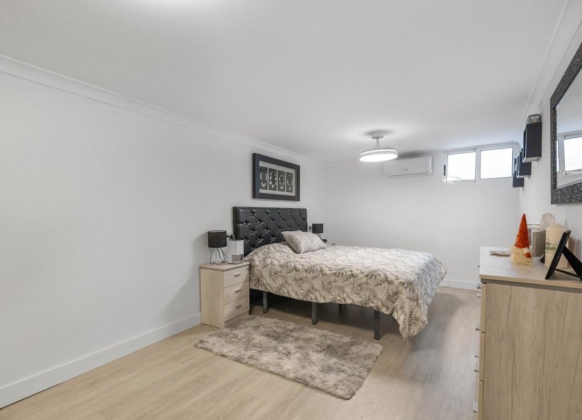 Rynek Wtórny - Willa - Guardamar del Segura - Urbanizaciones