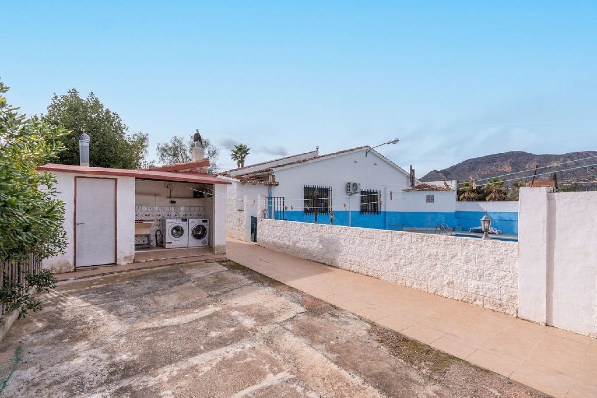 Rynek Wtórny - Willa - Hondón de las Nieves