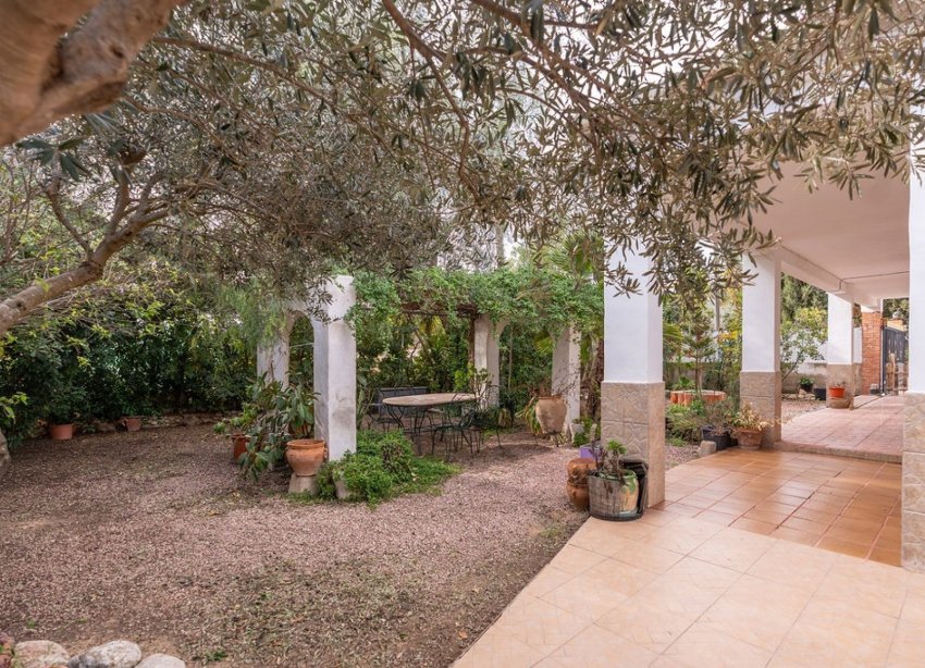 Rynek Wtórny - Willa - Hondón de las Nieves