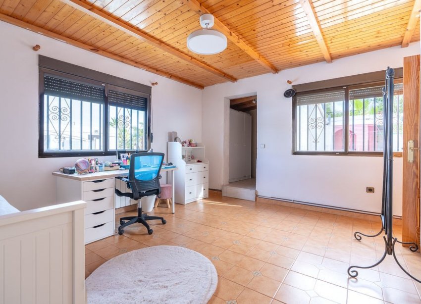 Rynek Wtórny - Willa - Hondón de las Nieves