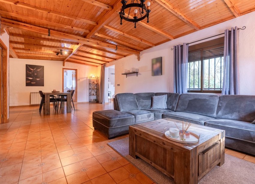 Rynek Wtórny - Willa - Hondón de las Nieves