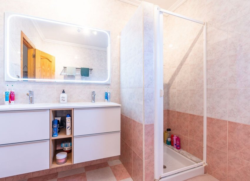 Rynek Wtórny - Willa - Hondón de las Nieves